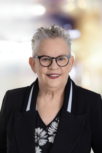 Portrait of Annie Fulks, REALTOR® | ABR® | CFSP | MRP | AHWD | e‑PRO® | NRLUX.